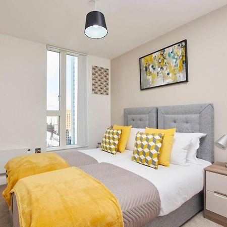 Lovely Apartment - Private Parking - Stadium Views Манчестер Екстер'єр фото